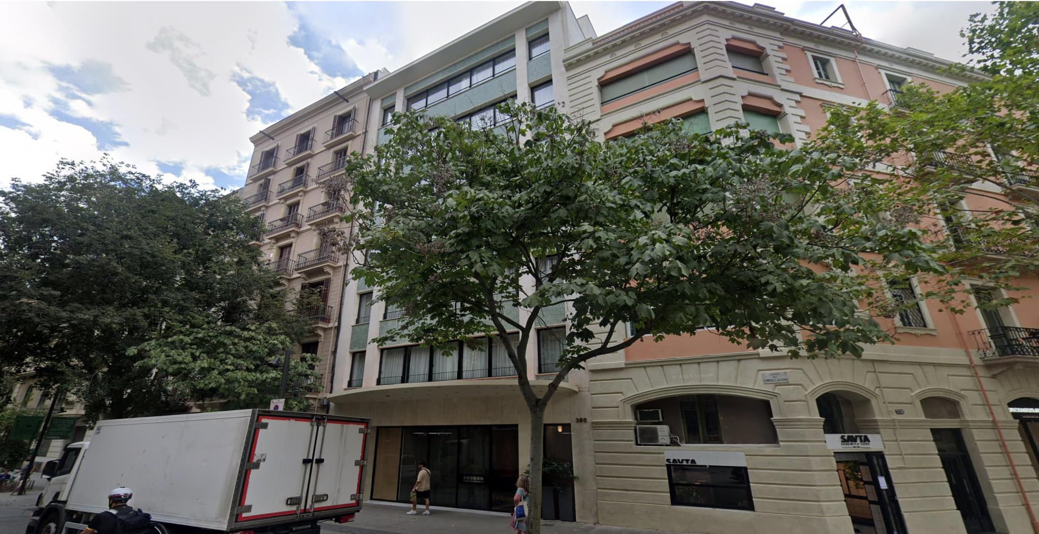 EDIFICIO 14 APARTAMENTOS (1.357 M2)